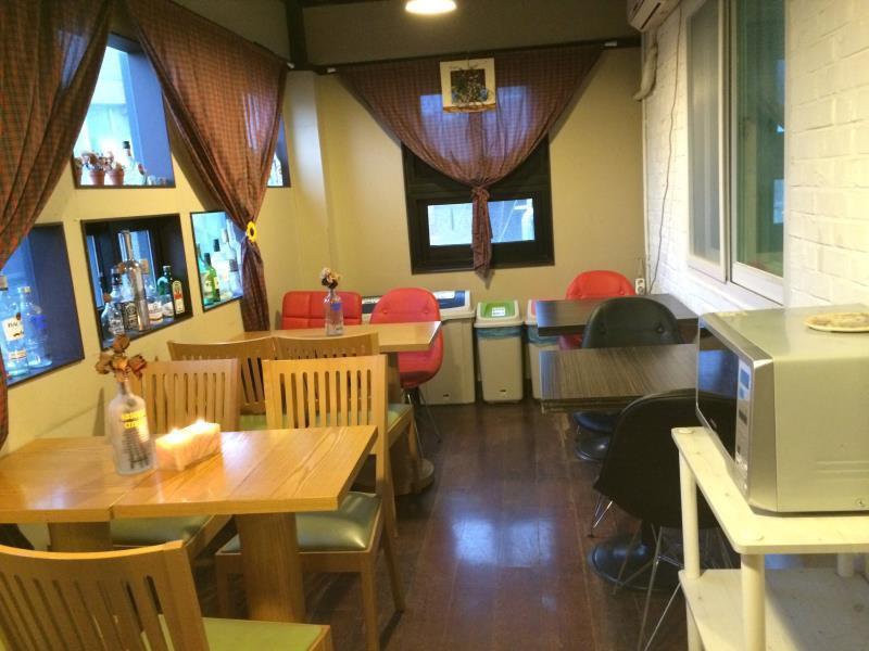 Comeinn Guesthouse Hongdae - Female Only Seoul Exteriör bild