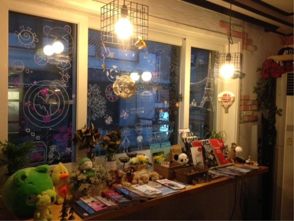 Comeinn Guesthouse Hongdae - Female Only Seoul Exteriör bild