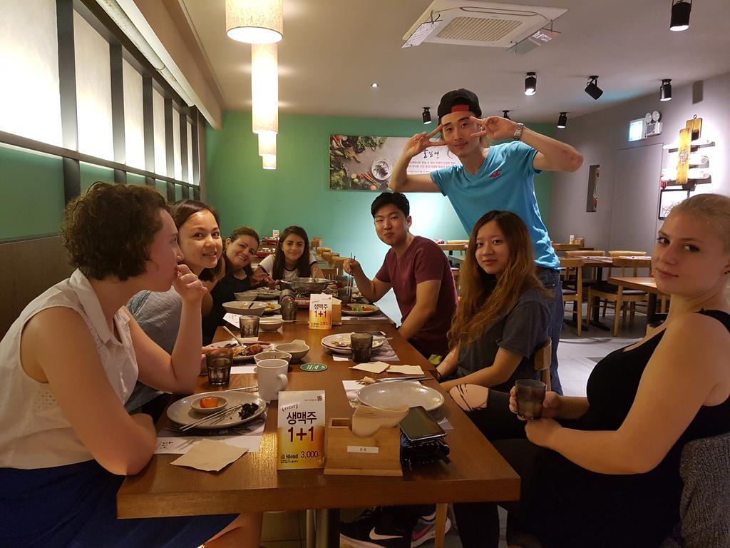 Comeinn Guesthouse Hongdae - Female Only Seoul Exteriör bild