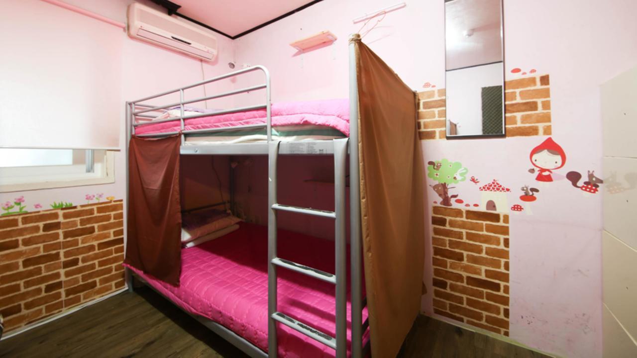 Comeinn Guesthouse Hongdae - Female Only Seoul Exteriör bild