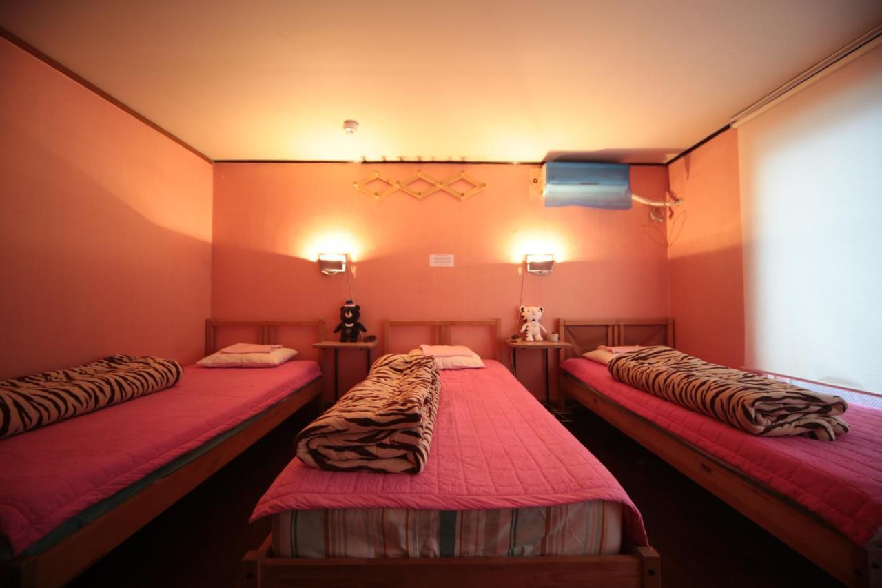 Comeinn Guesthouse Hongdae - Female Only Seoul Exteriör bild