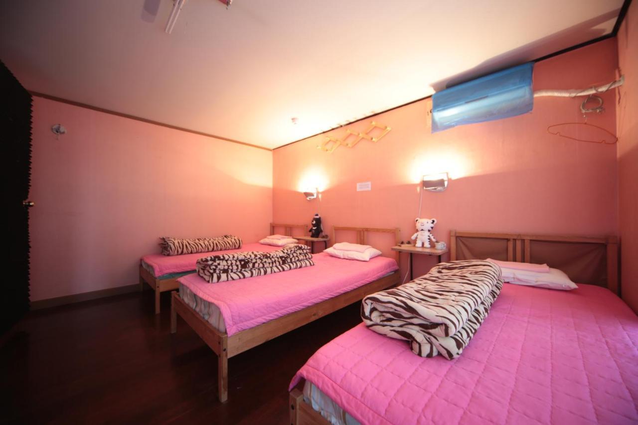 Comeinn Guesthouse Hongdae - Female Only Seoul Exteriör bild