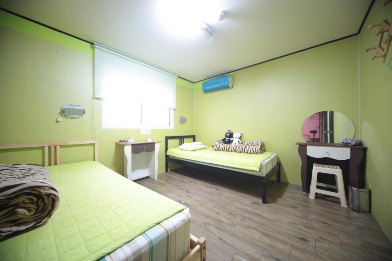 Comeinn Guesthouse Hongdae - Female Only Seoul Exteriör bild